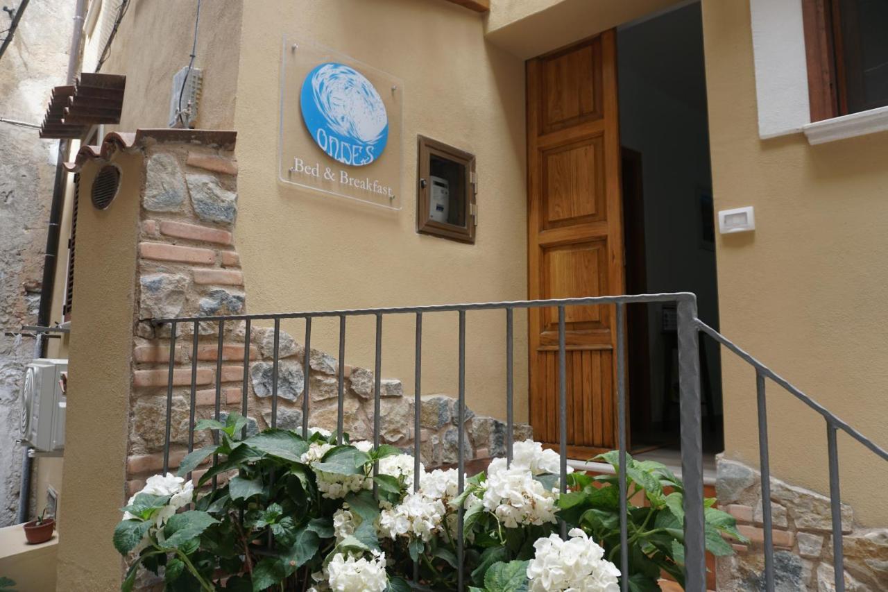 Casa Vacanze B&B Ondes 卡梅罗塔 外观 照片