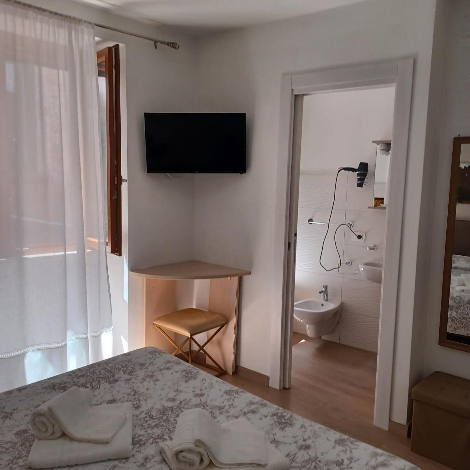 Casa Vacanze B&B Ondes 卡梅罗塔 外观 照片